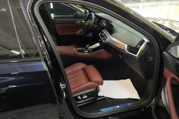 Used BMW X6 2022 Restyled xDrive40i M Sport Package Right Front Seat