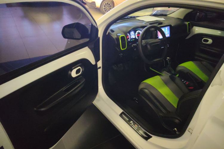 Used Roewe Clever 2021 302 km New Four-Seater Super-Efficient Version Driver Seat