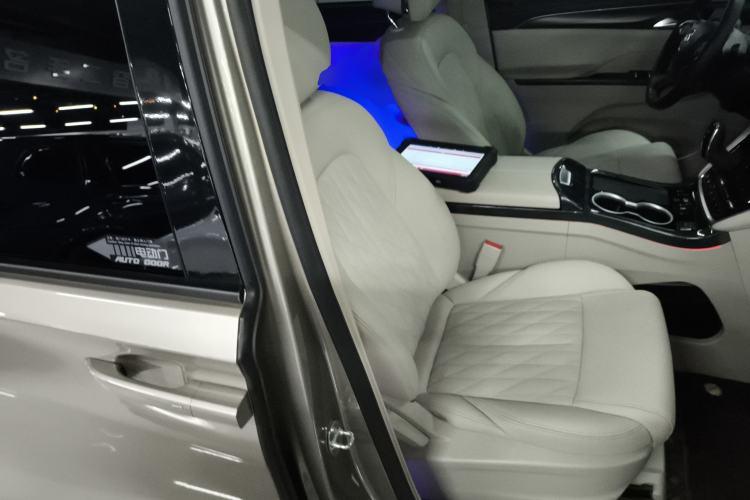 Used Buick GL8 2023 ES Lu Zun Comfort Model
