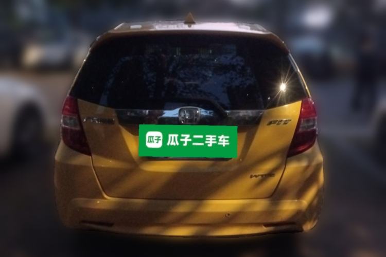 Used Honda Fit 2011 1.3L automatic comfort version
