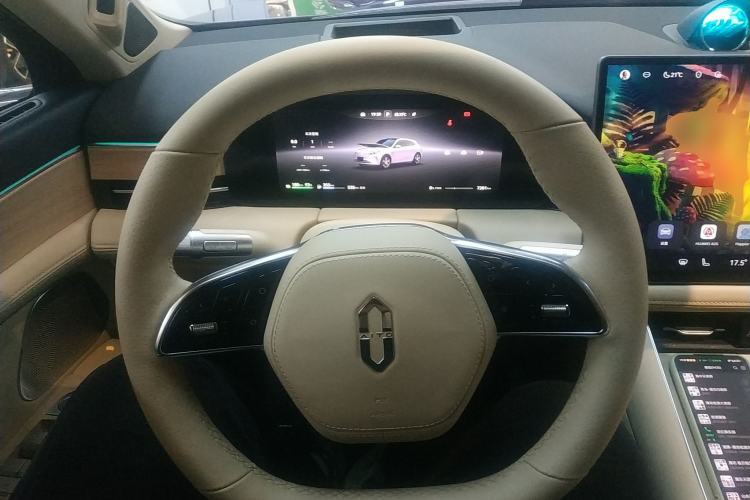 Used Hima AITO M5 2025 Extended-Range Ultra All-Wheel-Drive Version