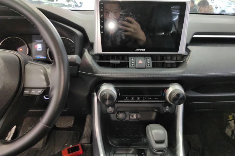 Used Toyota Wildlander 2022 2.0L CVT Two-Wheel Drive Leading Edition