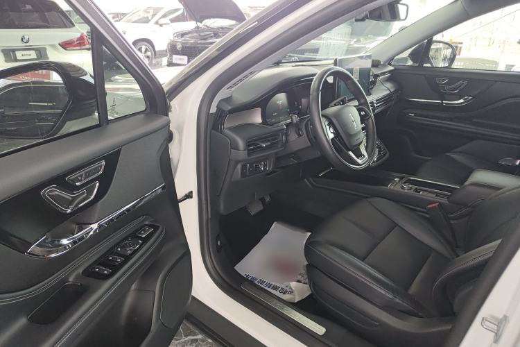 Used Lincoln Corsair 2022 Revised Version 2.0T Two-Wheel Drive Premium Edition Driver Seat