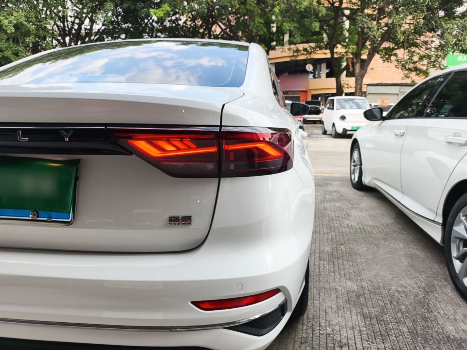 Geely Auto Emgrand 2025 4th Generation 1.5L CVT Longteng Edition — снимка 9