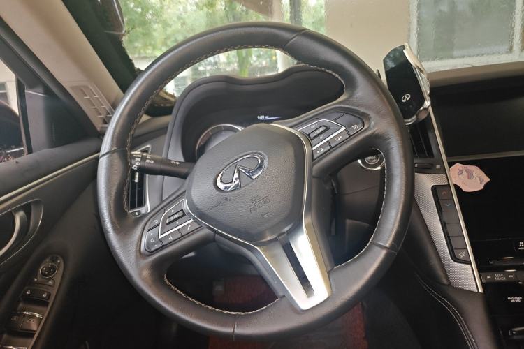 Used Infiniti Q50L 2018 2.0T Enjoyment Version China VI Standard
