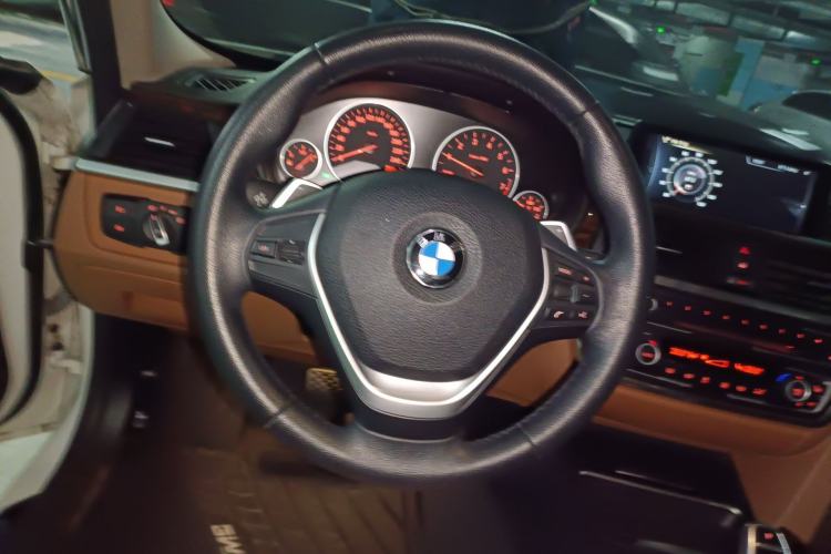 Used BMW 3 Series 2013 Facelift 320Li Fashion Design Package
