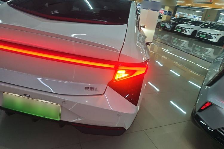 Used Lingxi L 2024 Player No. 1 Edition Right Rear Taillight