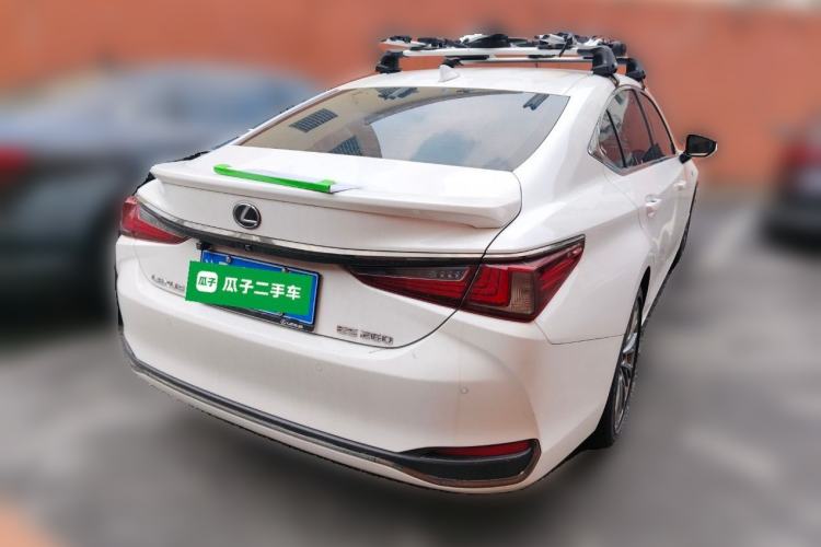 Used Lexus ES 2018 260 F SPORT China V Standard
