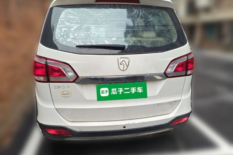 Used Baojun 730 2014 1.5L manual luxury trim 7 seats