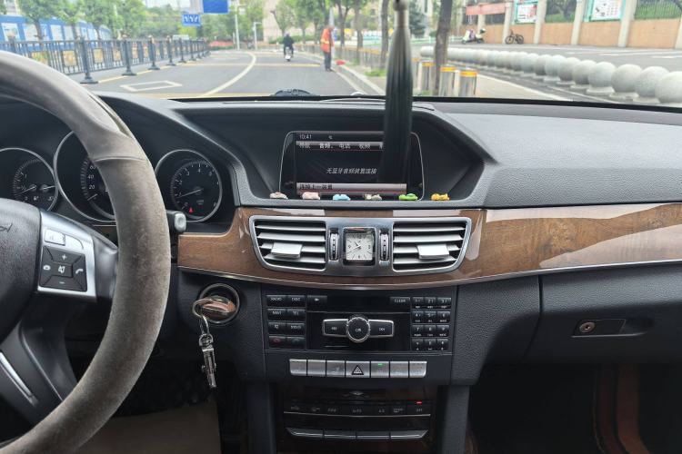 Used Mercedes-Benz E-Class 2014 E 260 L Luxury Model
