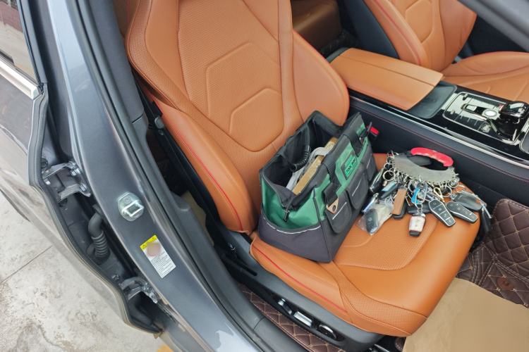 Used BYD Han 2022 EV Genesis Edition 715KM Front-Wheel-Drive Prestige Model
