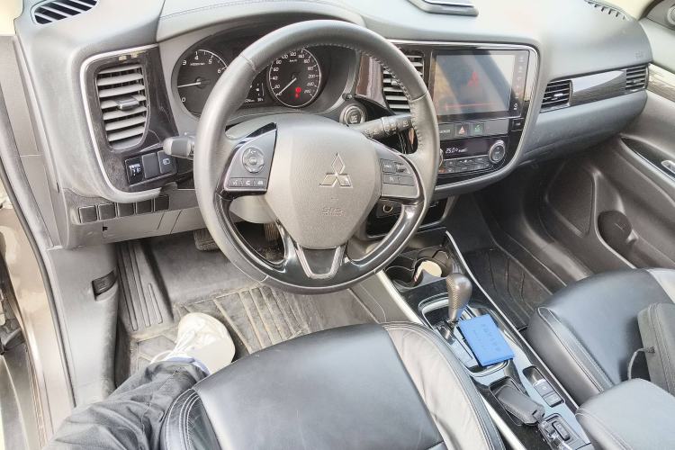 Used Mitsubishi Outlander 2020 2.0L Two-Wheel Drive Enjoyment Version 5 Seats
