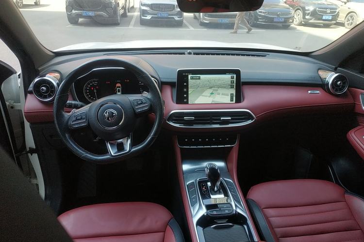 Used MG HS 2019 30T Automatic 2WD Trophy Enhanced Version China VI Standard Center Console