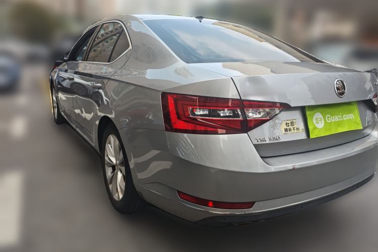 Used Skoda Superb 2016 TSI330 DSG Innovation Edition
