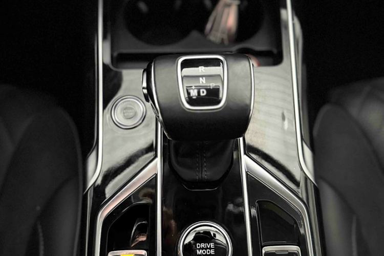 Used Hongqi HS5 2022 2.0T Smart Connect Flagship All-Wheel-Drive Version Interior 4