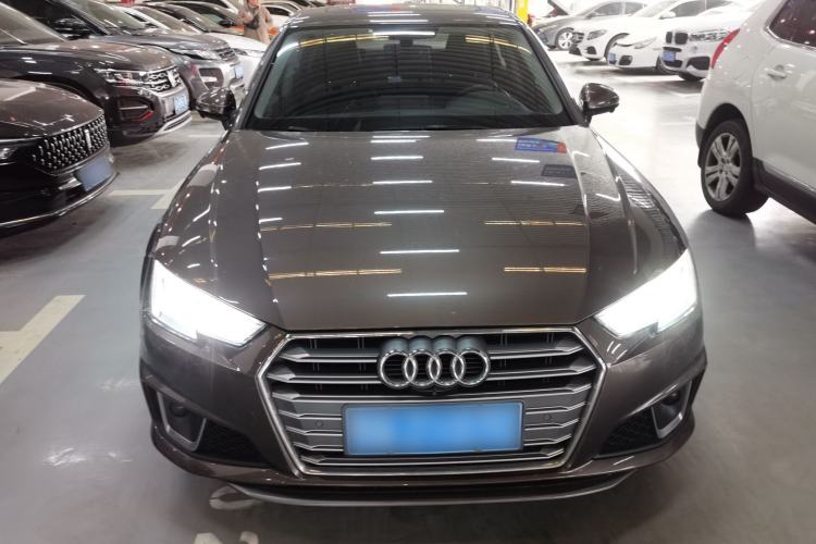 Used Audi A4L 2019 40 TFSI Fashion Edition China VI Emission Standard