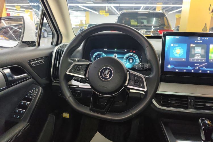 Used BYD Tang 2019 2.0T Automatic SmartConnect Luxury 7-Seater China VI Standard
