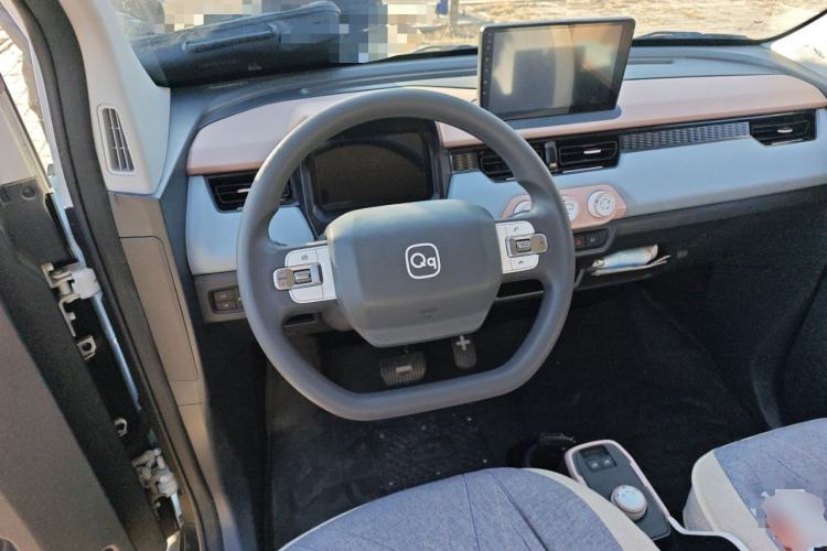 Used Chery QQ Ice Cream 2024 Edition Youth Version 205km Sundae