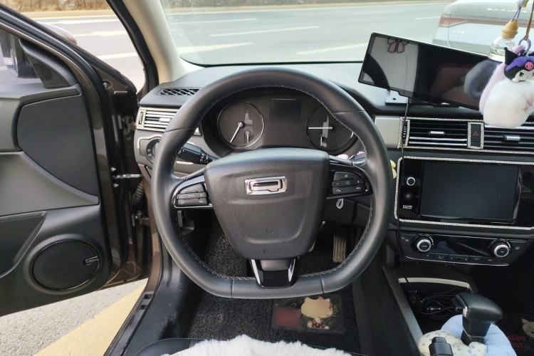 Used Qoros 3 2016 Sedan 1.6L Automatic Zhiyue Model