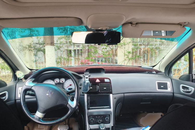 Used Peugeot 307 2012 1.6L Automatic CROSS Center Console