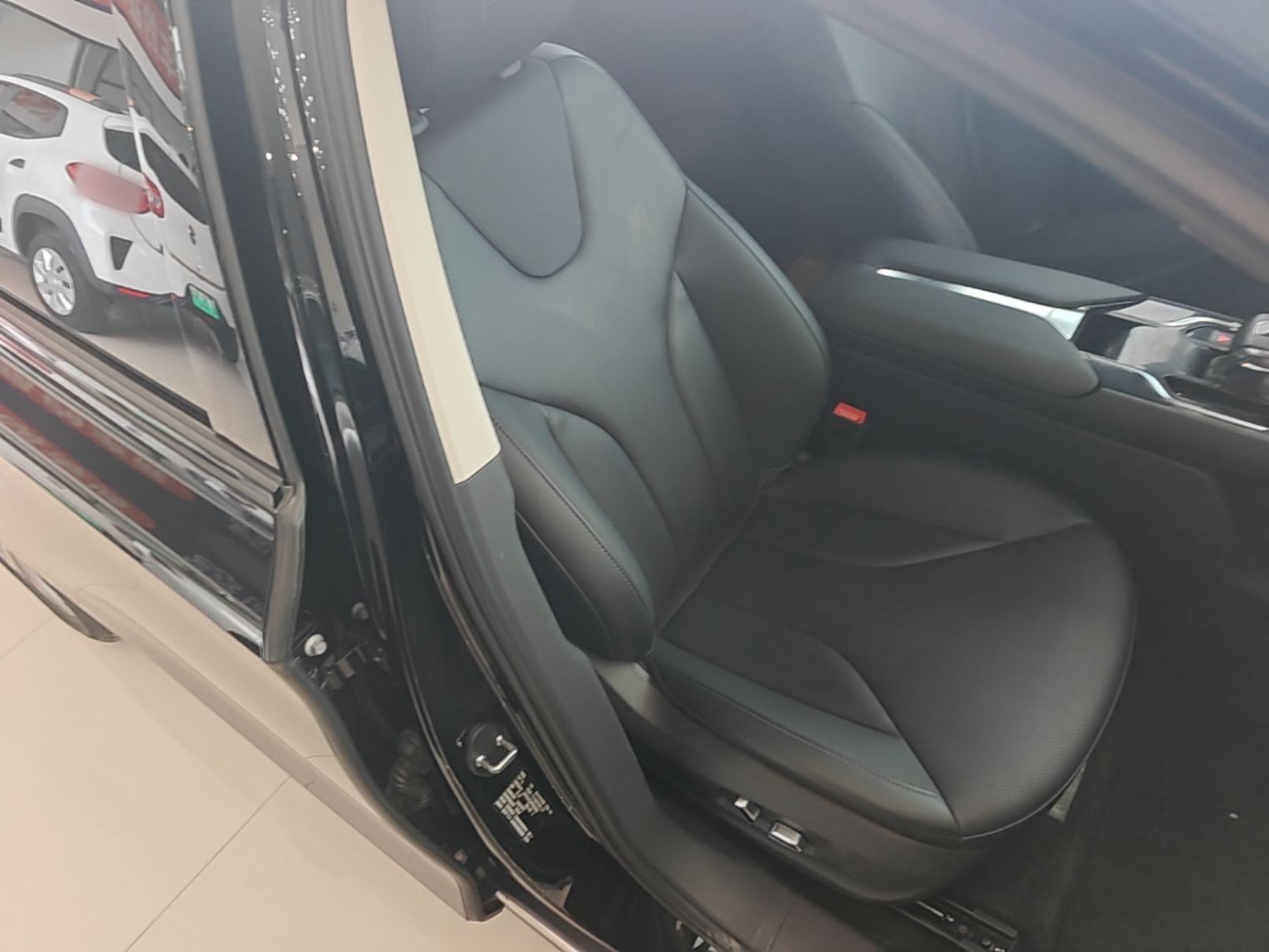 Hongqi E-QM5 2023 620km PLUS — снимка 19