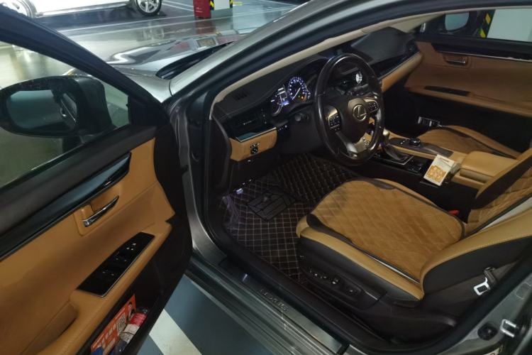 Used Lexus ES 2015 200 Elite Edition Driver Seat