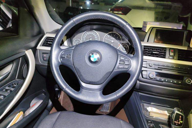 Used BMW 3 Series 2015 320Li Luxury Edition Fashion Model
