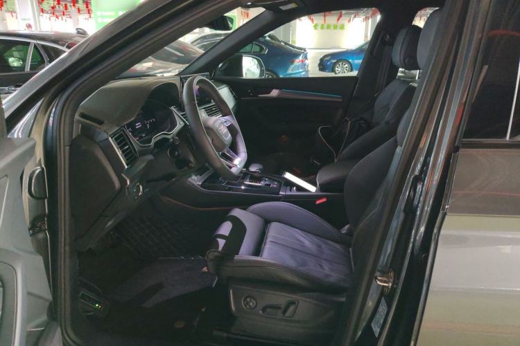 Used Audi Q5L 2023 40T Luxury Dynamic Model Left Front Seat