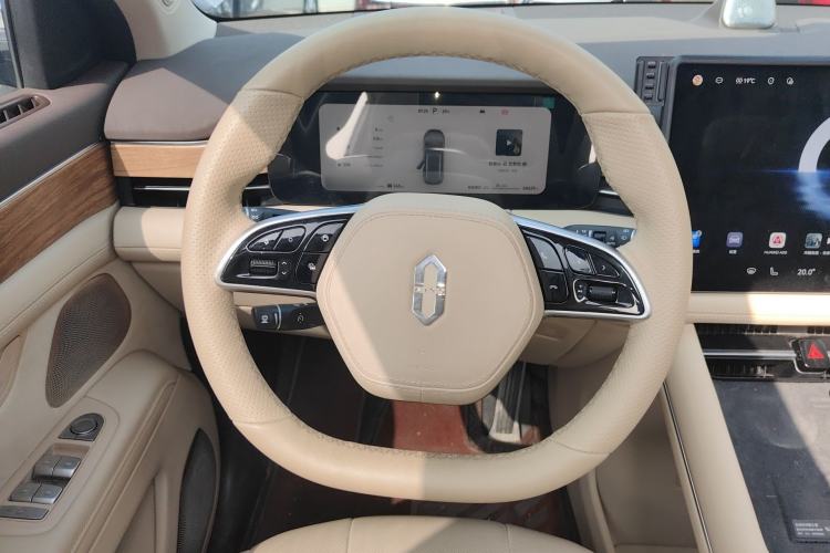 Used Hima AITO M7 2024 1.5T Intelligent Driving Rear-Drive Max Edition 6 Seats Steering Wheel