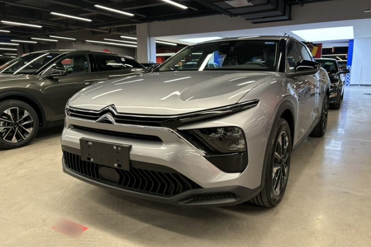 Used Citroen C5 X 2025 Model 1.6T Overseas Edition
