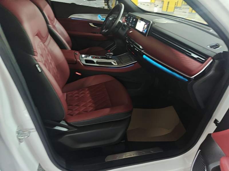 Used JETOUR X70 PLUS 2023 1.5T DCT Brave PLUS 5-Seater — 24