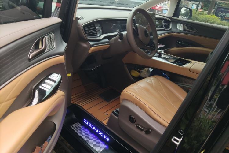 Used Denza D9 2022 DM-i 970 Four-Wheel Drive Flagship Model