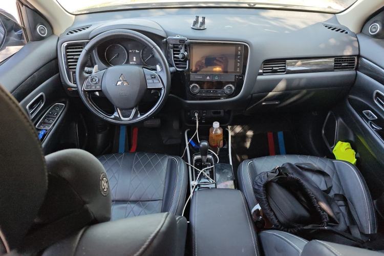 Used Mitsubishi Outlander 2020 2.4L 4x4 Zhi Xiang Edition 7-Seater