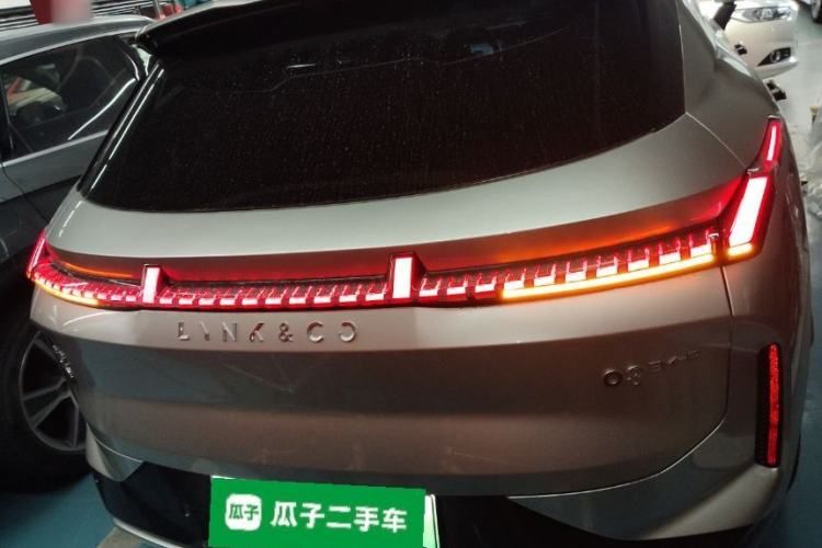 Used Lynk & Co 08 EM-P 2023 120km Long-Range Halo Exterior 4