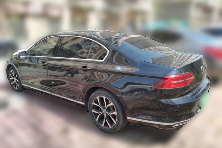 Used Volkswagen Magotan 2017 330TSI DSG Luxury Model Exterior 3