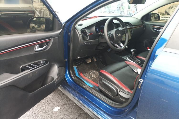 Used Kia KX Cross 2017 1.4L AT GLS
