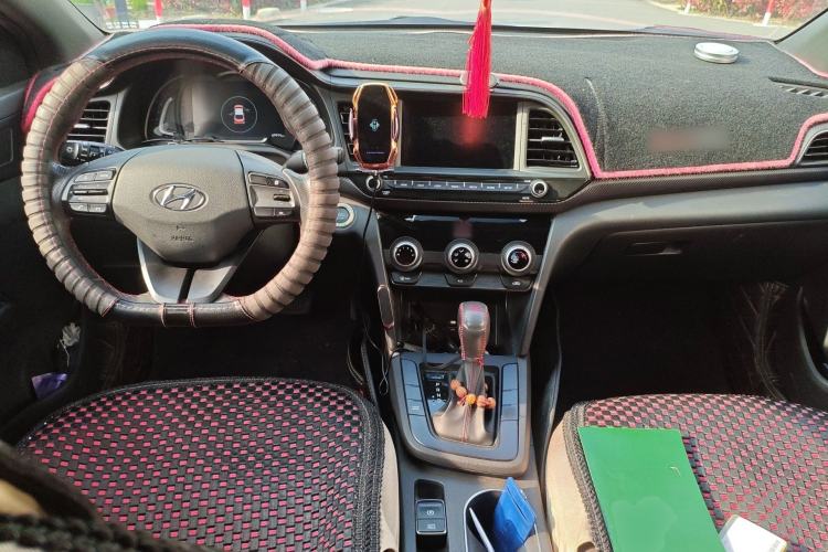 Used Hyundai Elantra (6th Generation / Lingdong) 2019 1.4T Dual-Clutch Xuan Dong · Dynamic Model