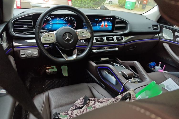 Used Mercedes-Benz GLS 2023 GLS 450 4MATIC Stylish Model Center Console