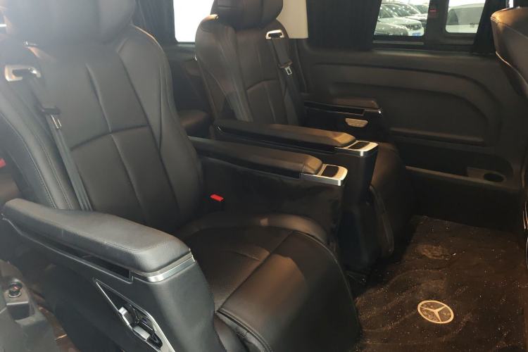 Used Mercedes-Benz Vito 2021 2.0T Elite Version 7 Seats Left Rear Seat