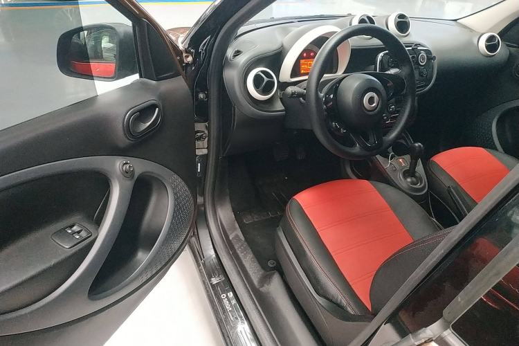 Used smart forfour 2016 1.0L 52 kW Dynamic Edition