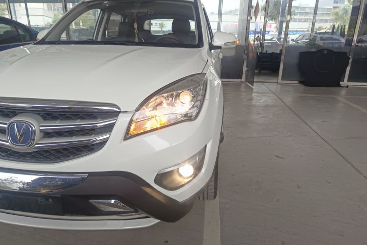 Used CHANGAN CS35 2016 1.6L Manual Luxury Model China IV Standard
