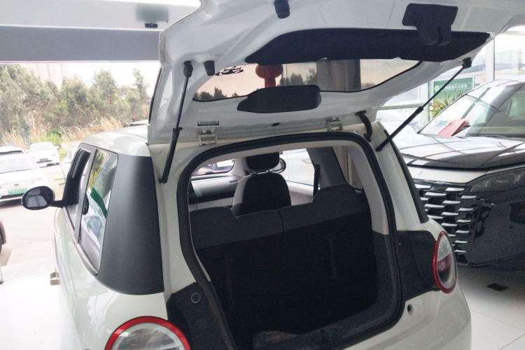 Used CHANGAN NEVO Lumin 2022 301km Honey-Sweet Version Trunk