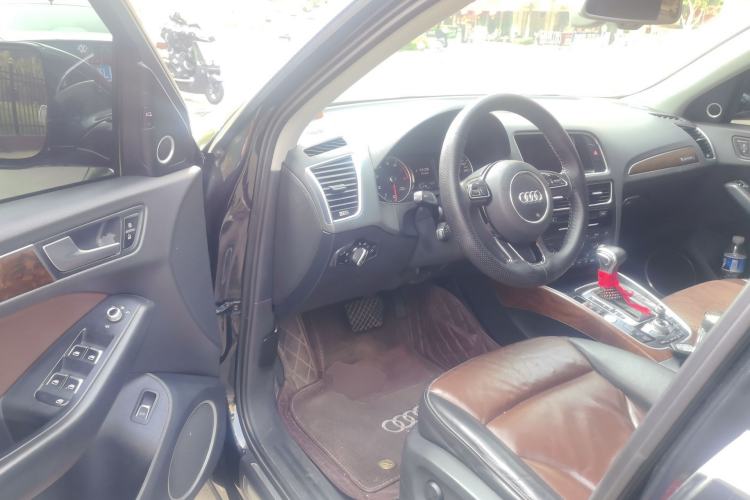 Used Audi Q5 2016 40 TFSI Comfort Model Driver Seat