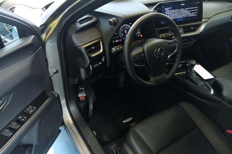 Used Lexus UX 2022 260h Explore-Edition