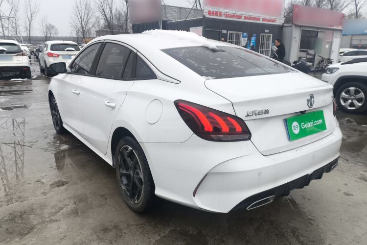 Used MG 5 2022 300TGI DCT Chao Yue Luxury Edition
