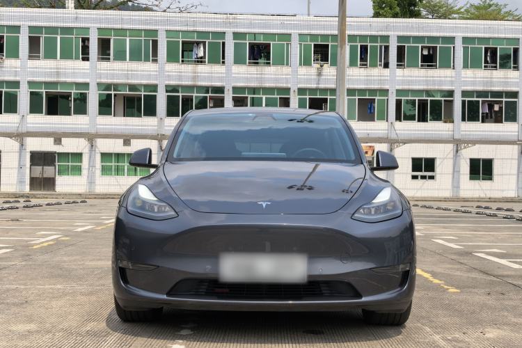 Used Tesla Model Y 2021 Long-Range All-Wheel-Drive Version
