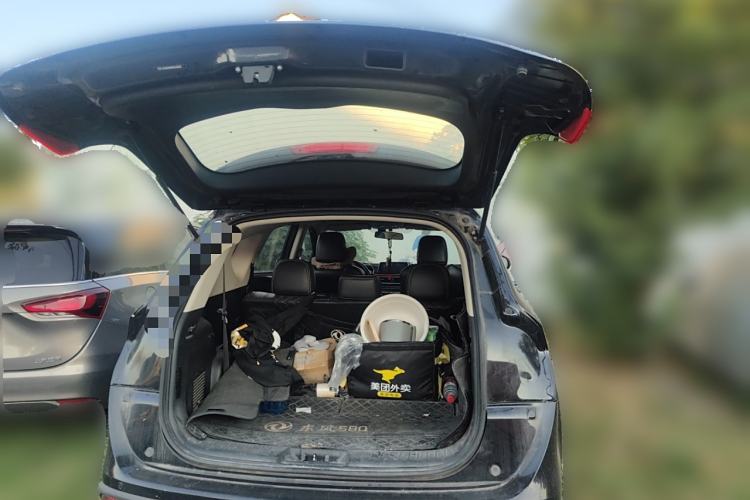 Used Dongfeng Fengon 580 2020 1.5T Manual Luxury Version Trunk