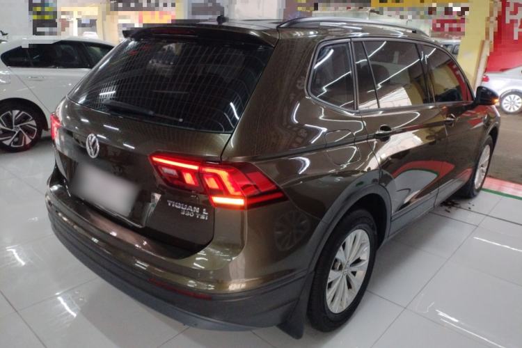 Used Volkswagen Tiguan L 2017 330TSI Automatic Two-Wheel Drive Luxury Edition Rear Right 45 Deg