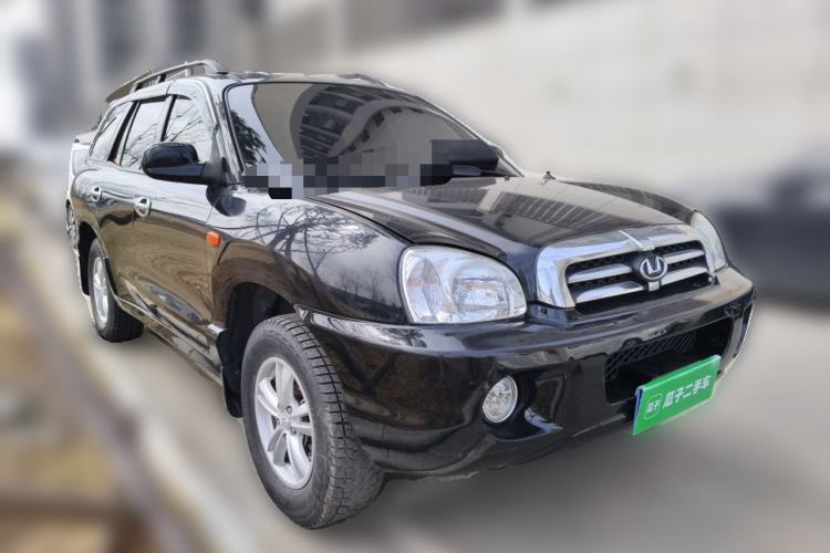 Used Huatai Santa Fe Classic 2015 2.0L Gasoline Manual Transmission Two-Wheel Drive Standard Version Front Right 45 Deg