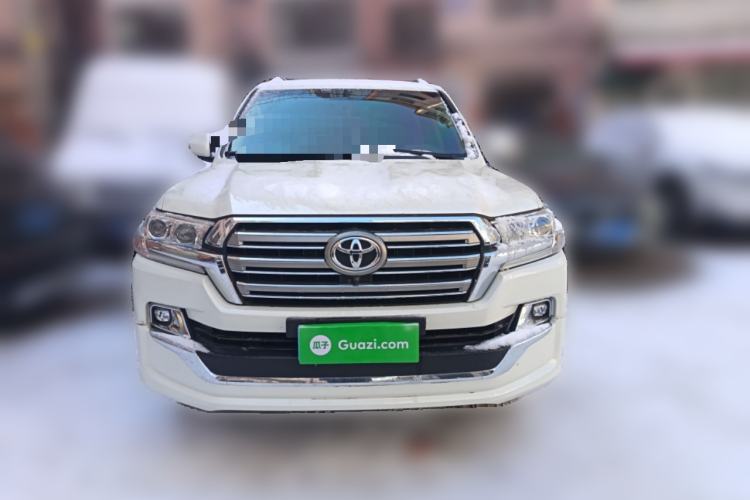 Used Toyota Land Cruiser 2019 4.0L Iron Wheels Refrigerator with Electric Base Basic Version—Middle East
